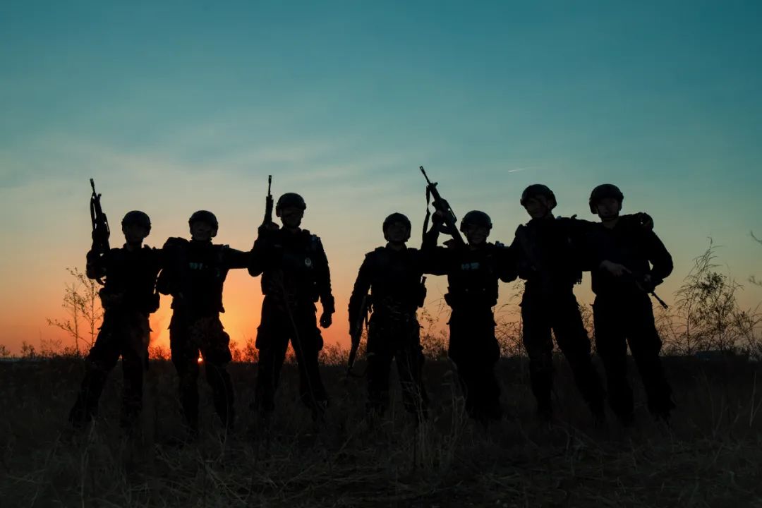 「你好,警察节」湖北机场公安超燃海报,震撼来袭!