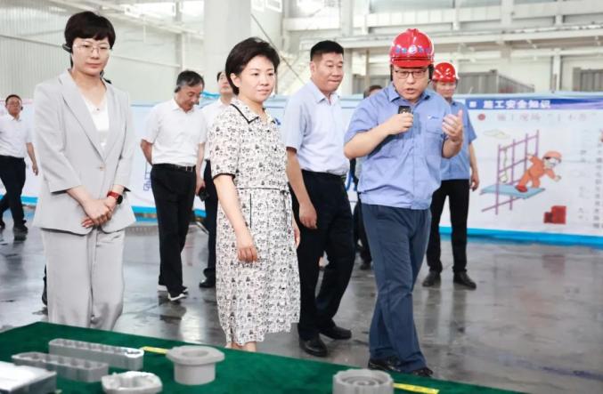 致力项目攻坚不放松!万闻华张余松率队首日现场督查