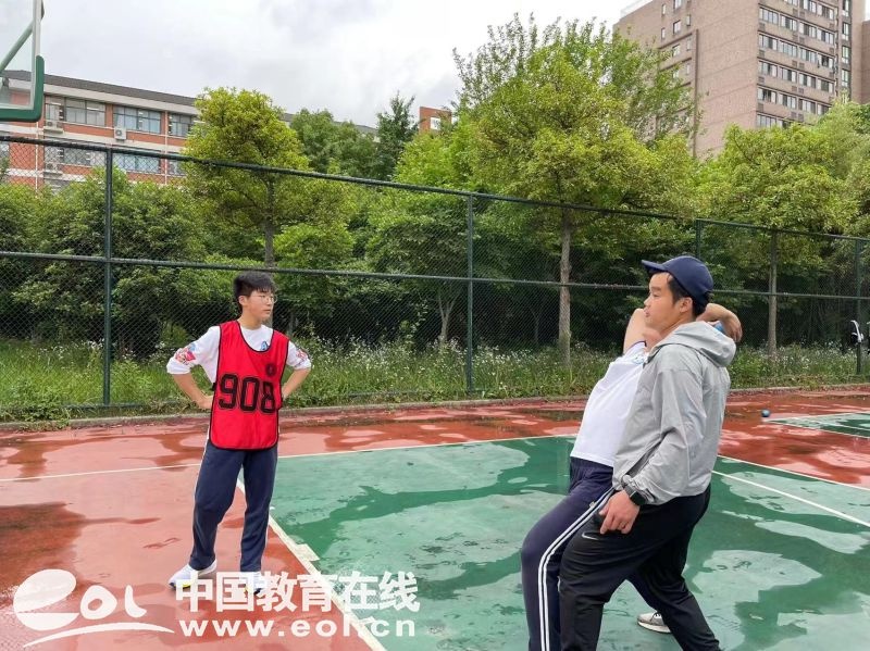 踏步逐梦,决胜未来 杭州胜蓝实验中学为九年级开展"团建"励志活动