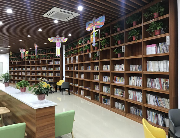 精心打造农家书屋,丰富群众文化生活