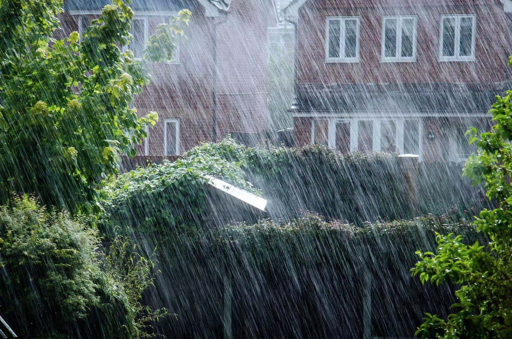 下暴雨图片风景图片