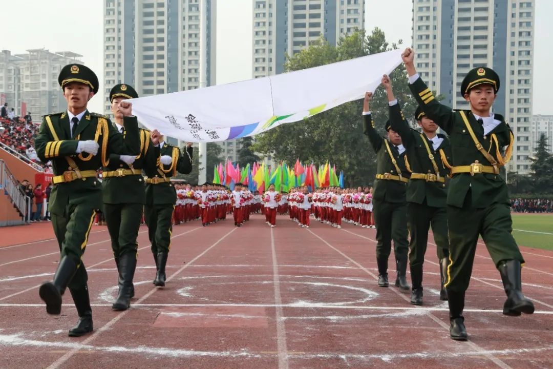 超燃!明德实验学校第二十届田径运动会震撼来袭,附现场精彩视频!