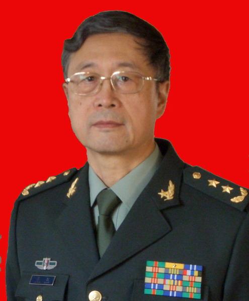 张翔:原二炮副司令,58岁升中将,父亲是开国名将,母亲是军花