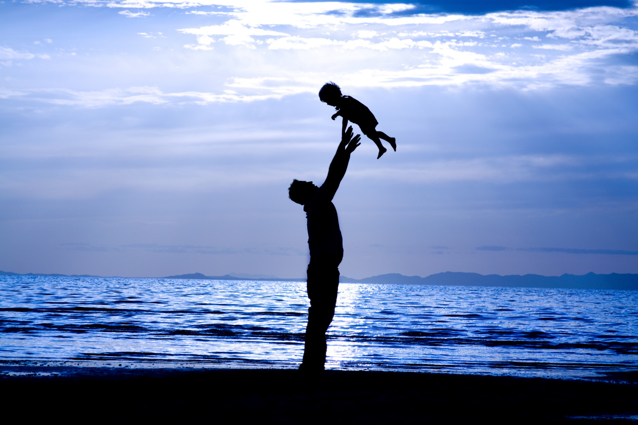 父亲节|父爱沉酿不识意,一朝初醒才知味