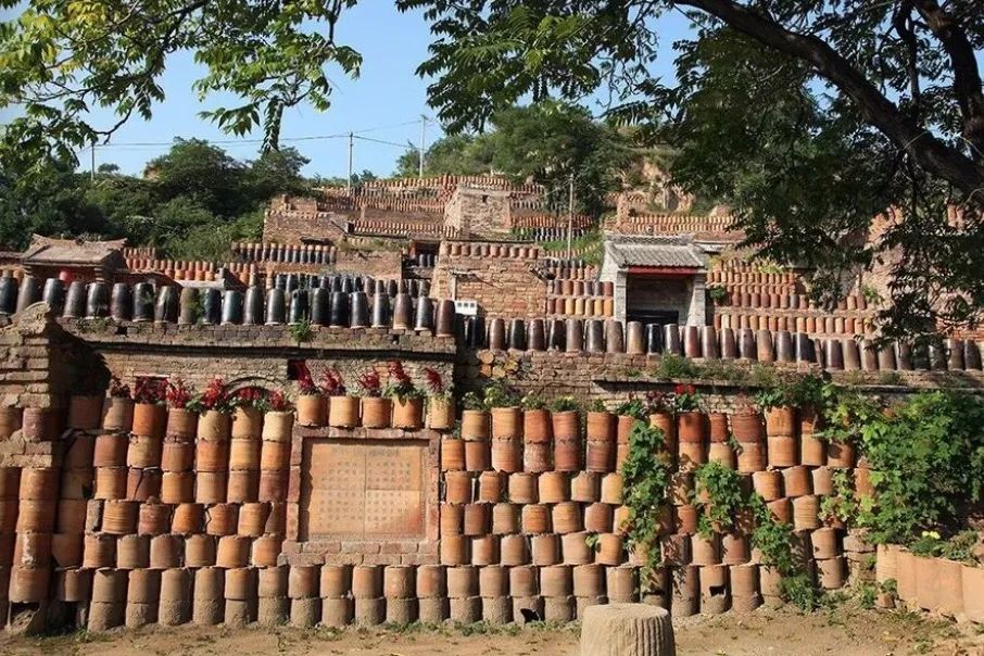 陈炉镇罐罐墙文化味浓