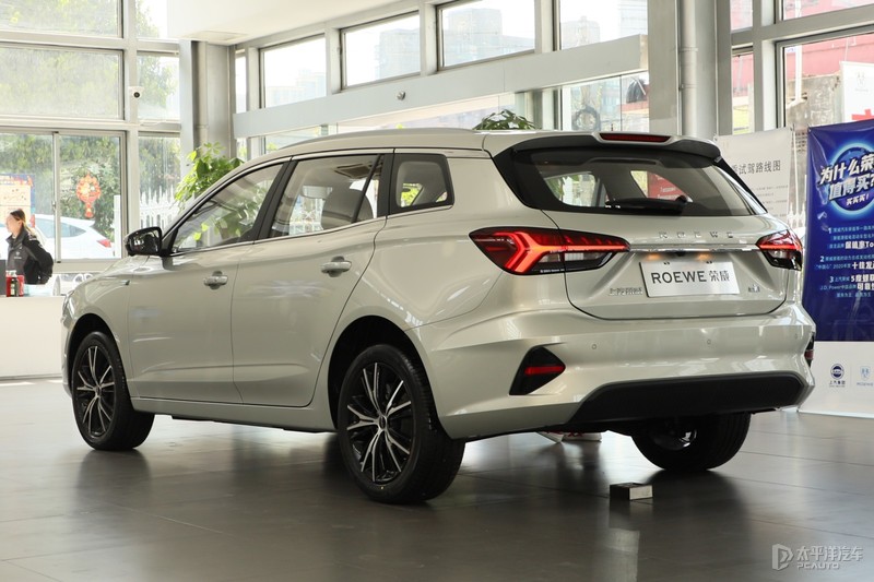 "新国潮"纯电旅行车 到店实拍荣威新款ei5