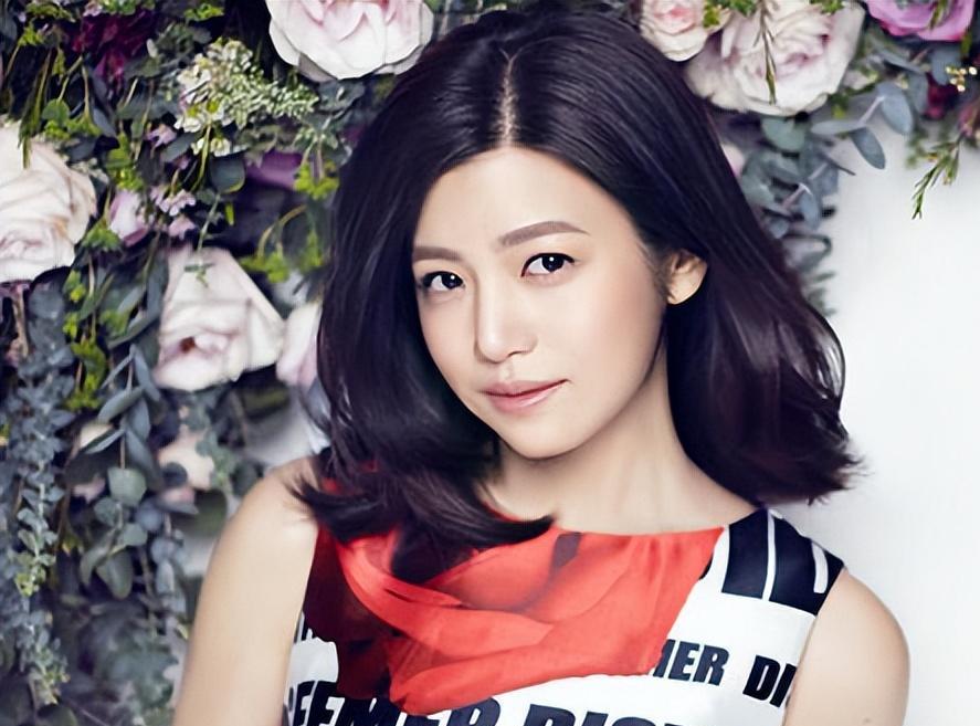 曝陈妍希拍戏时出轨,甜蜜喂食不避嫌,男方是刚火起来的三字男星