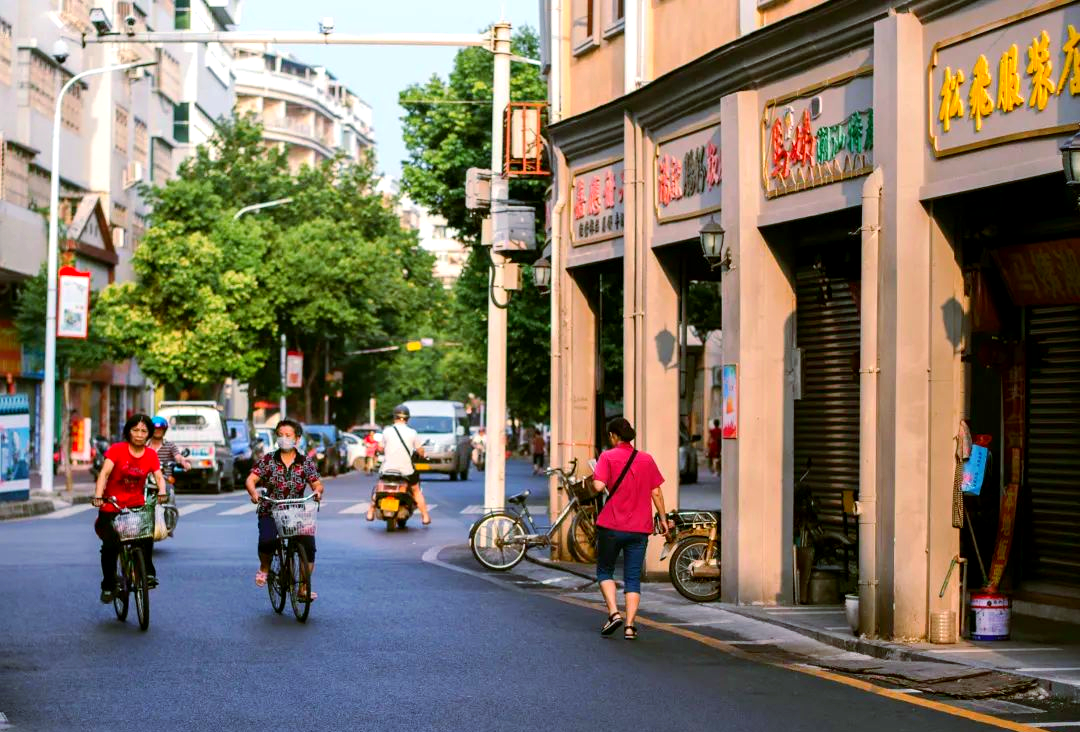 漫步梅州老街,体验深厚客家文化与烟火人生