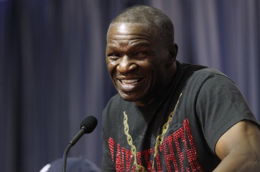 老梅威瑟风流成性,与小近40岁美女生下女儿,拒绝抚养被告上法庭