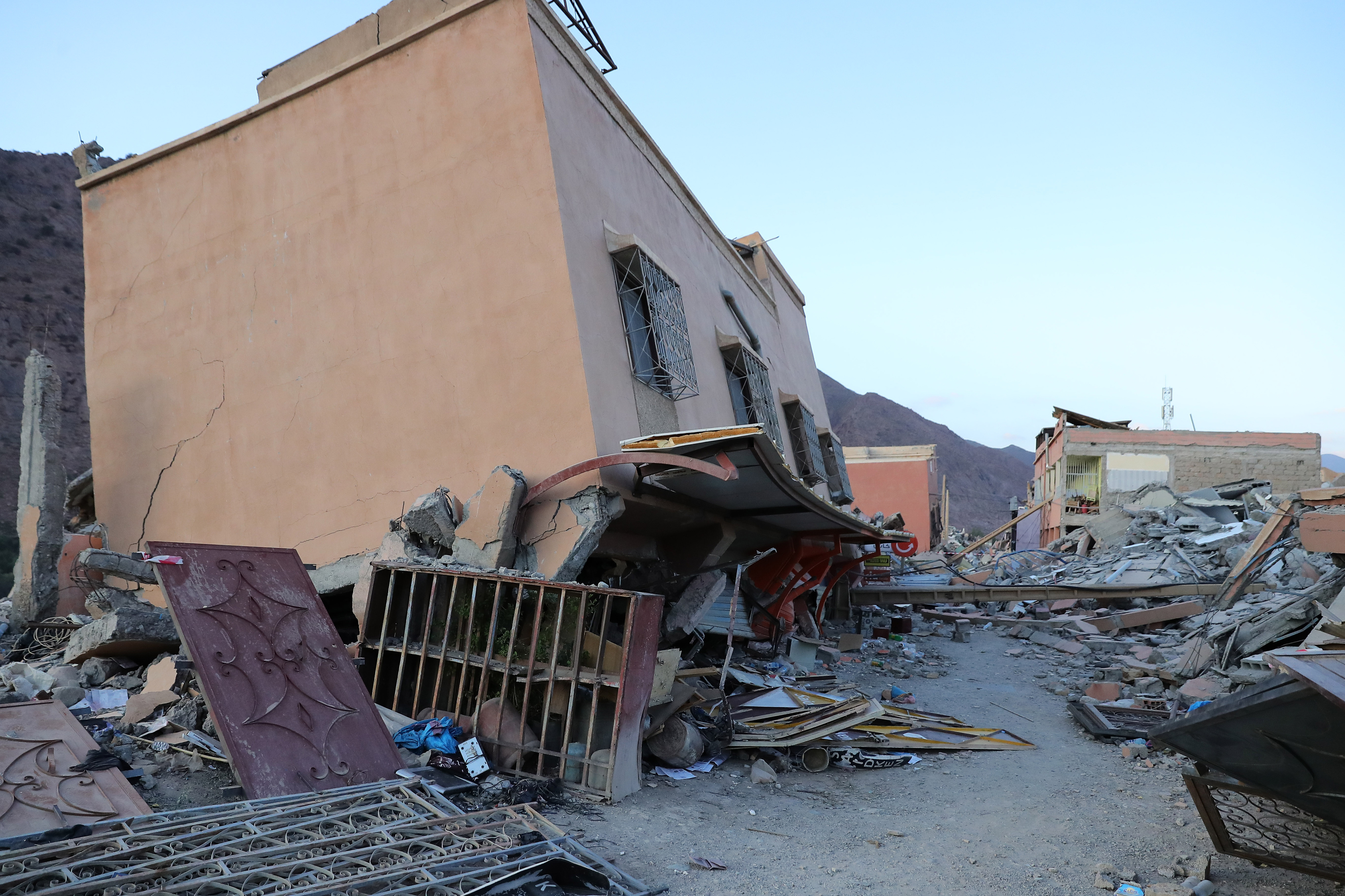 "困难当前,自然要守望相助"——探访摩洛哥地震震中地区