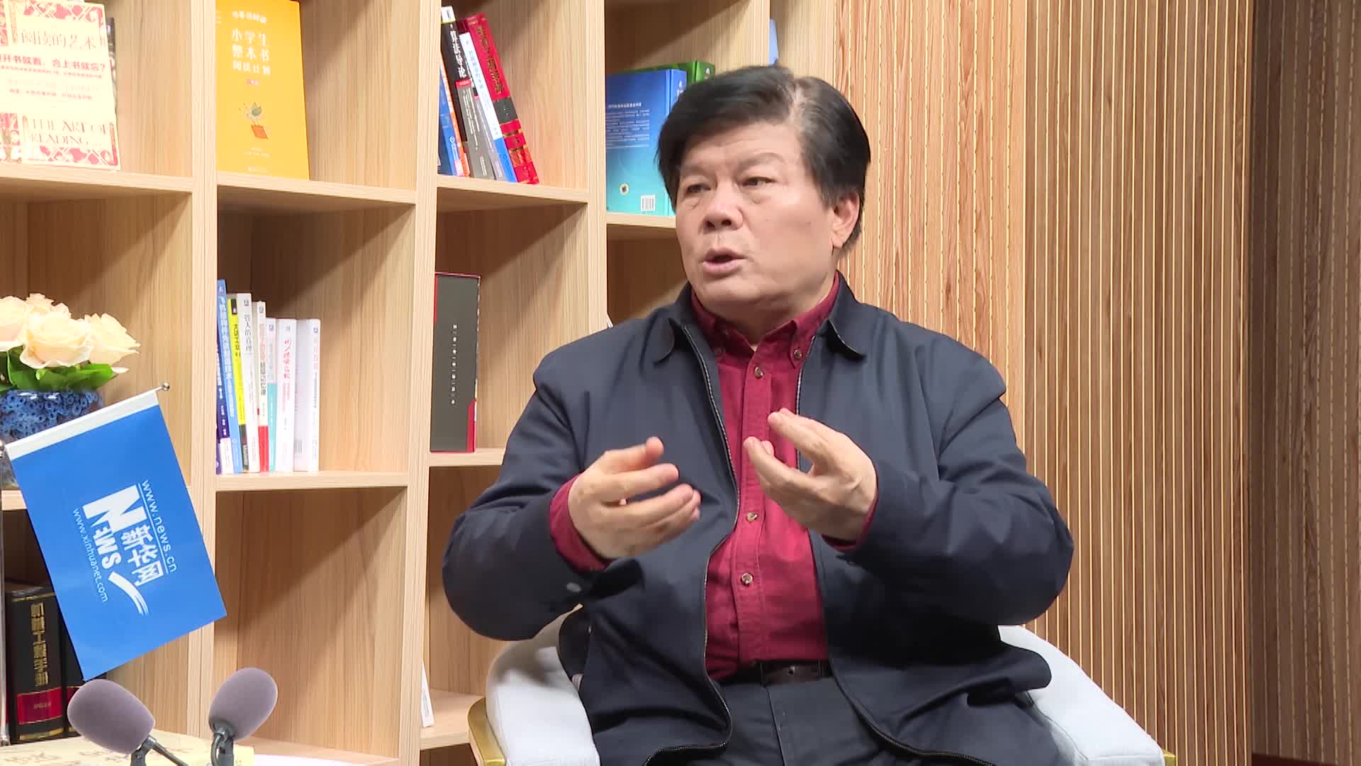 善读中国专访聂震宁二以充沛的公益精神推动全民阅读