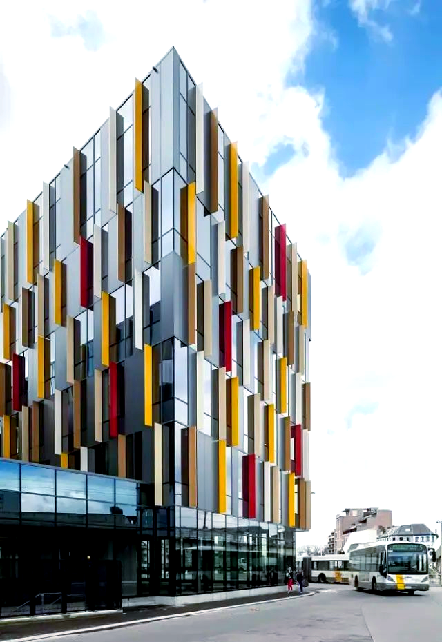 建筑立面设计中的5种竖向线条运用