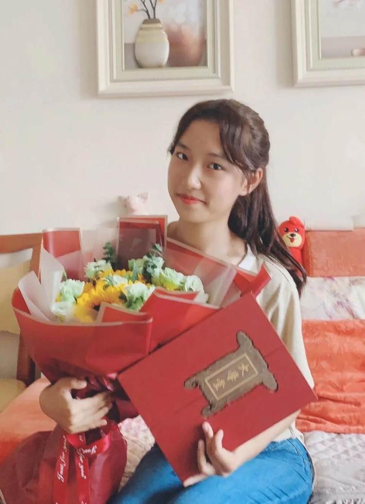 济南首封高考录取通知书花落济外!来自北京大学!