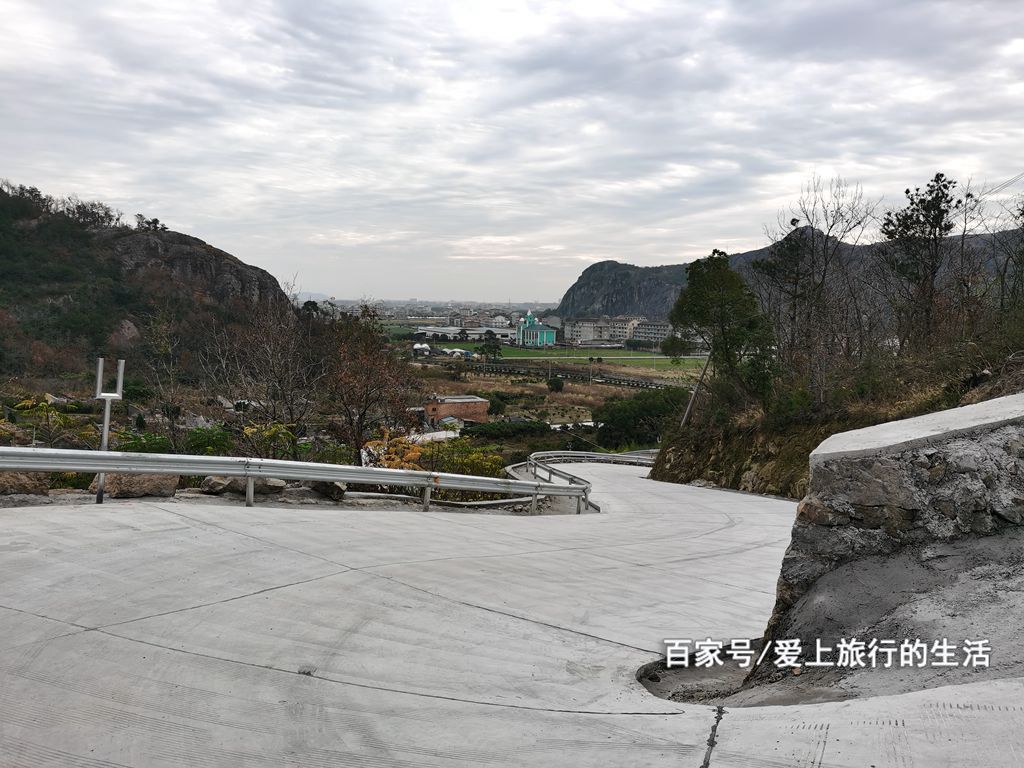 箬横千年"雪山寺"大改变,新水泥路已经安装护栏