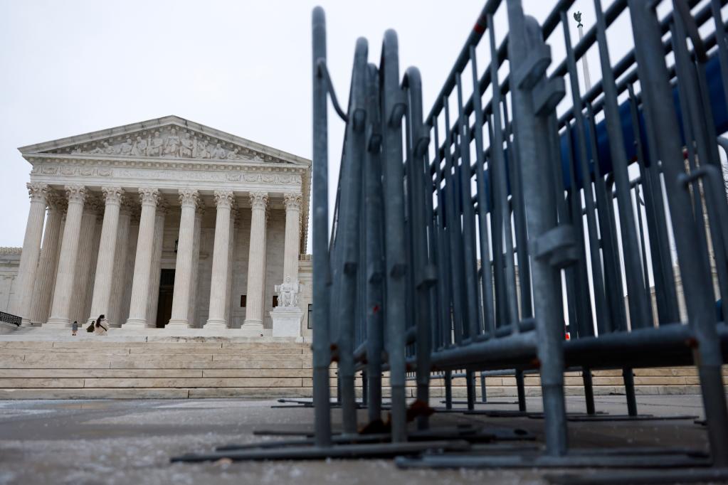 美国私营监狱:压榨犯人 管理混乱