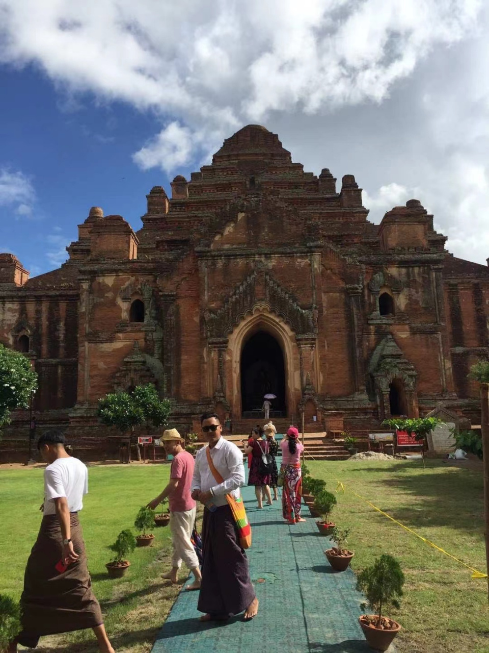 缅甸导游称今年只接待了3个团#  近期,缅甸多次被曝涉及电信诈骗级怂