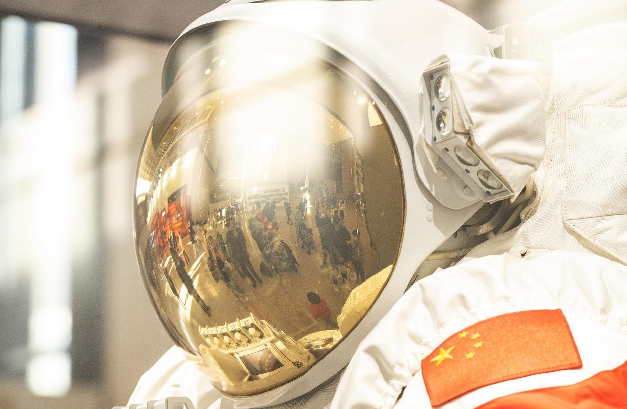 载人登月中国图片