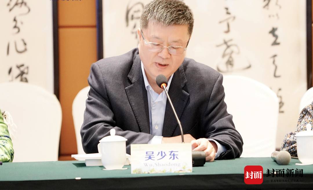 安徽诗人吴少东:诗歌不应只看见"无边落木萧萧下",更应看到"不尽长江