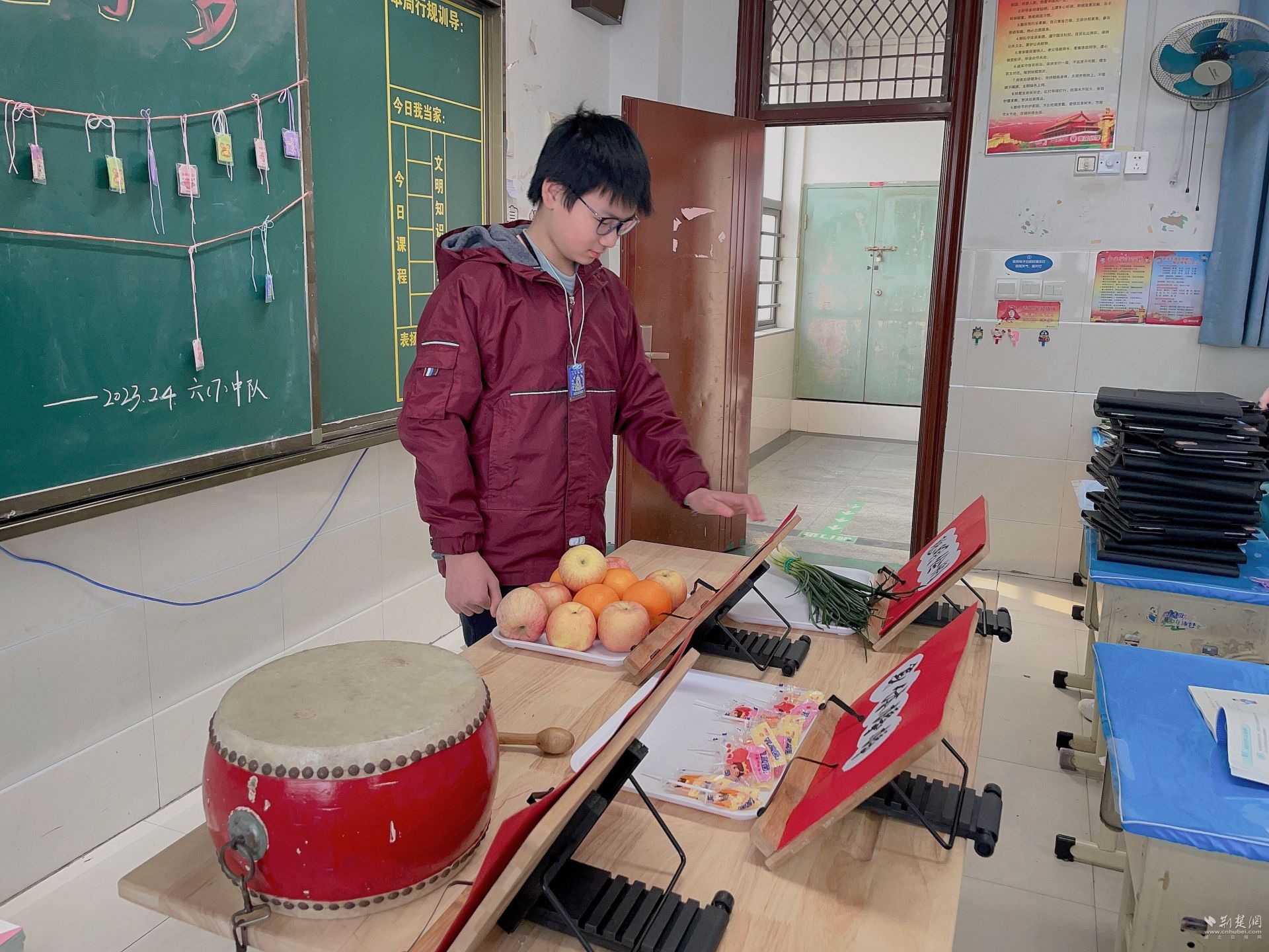 老师变戏法!沌口小学这个班开学真有趣