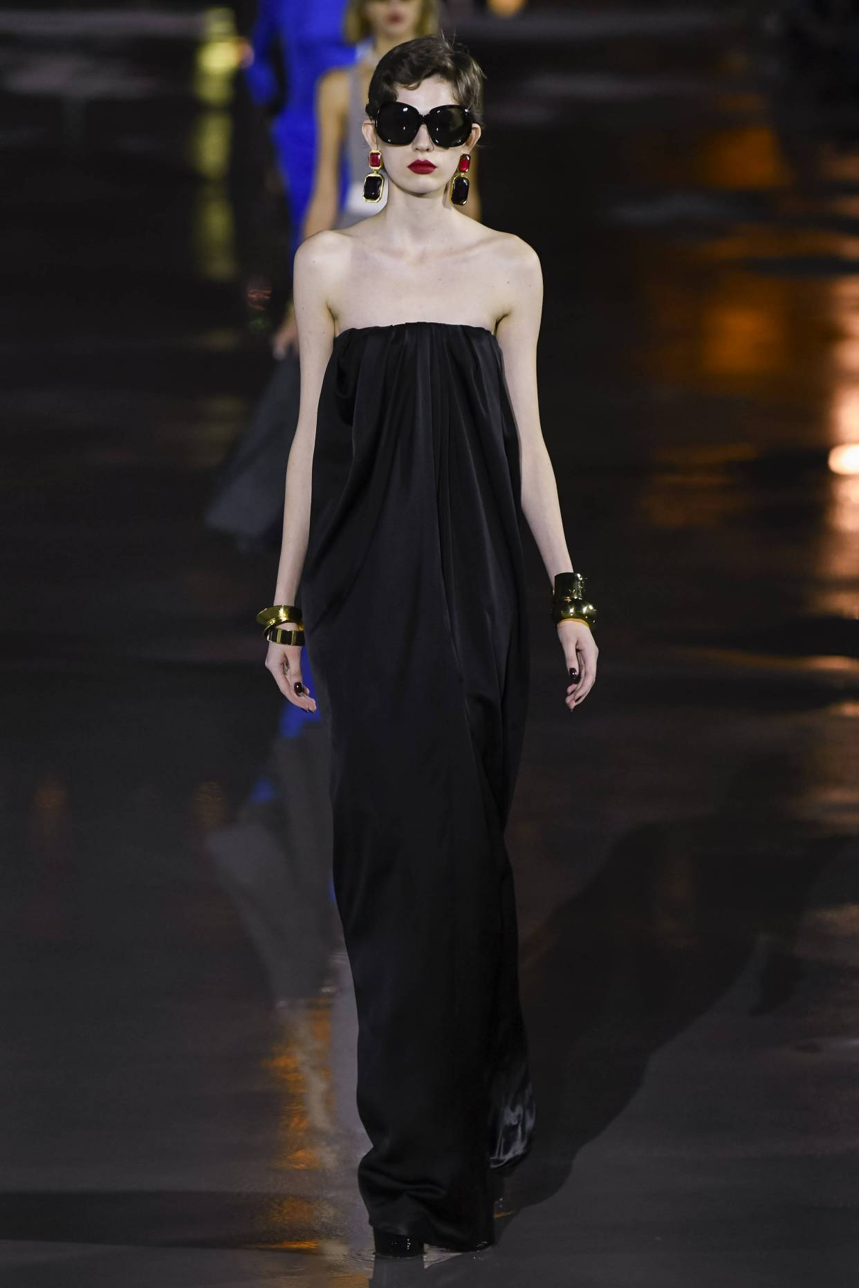 (44)巴黎时装周——圣罗兰品牌时装秀