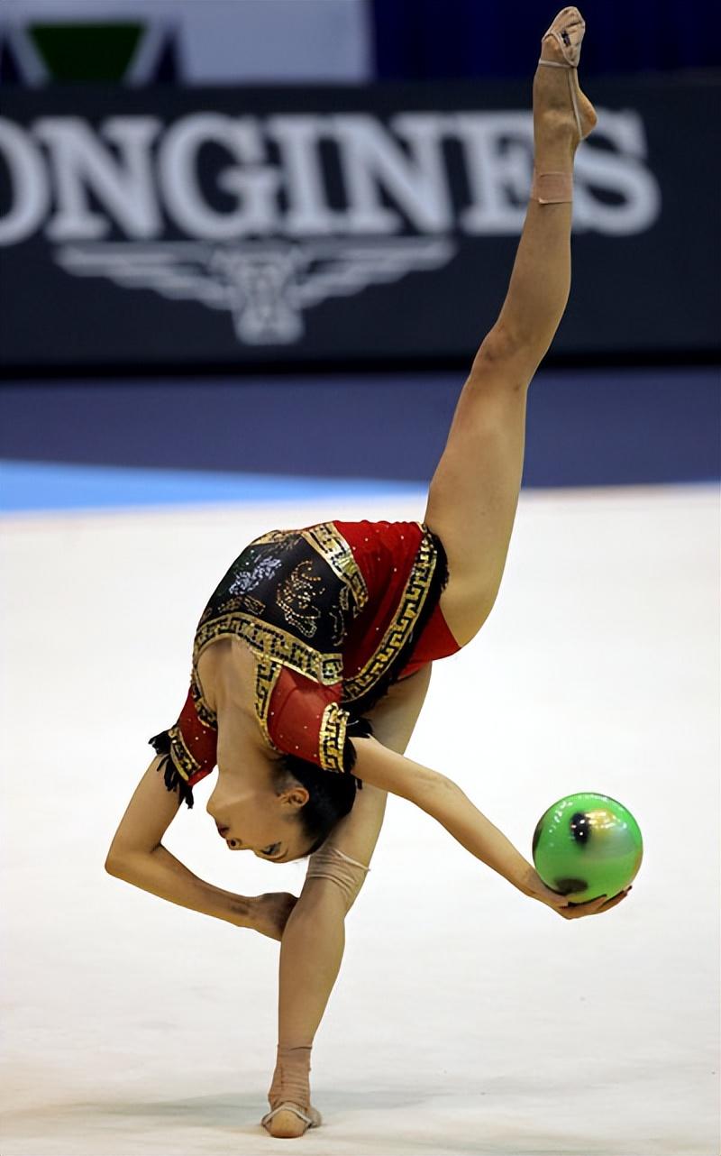 章硕——一代艺术体操"女王"的传奇故事