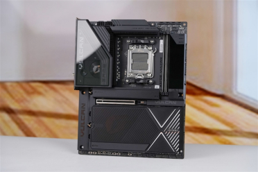 AMD X3D最强优化！七彩虹iGame X870E Vulcan OC V14火神主板评测：专属优化 温度更低性能更强