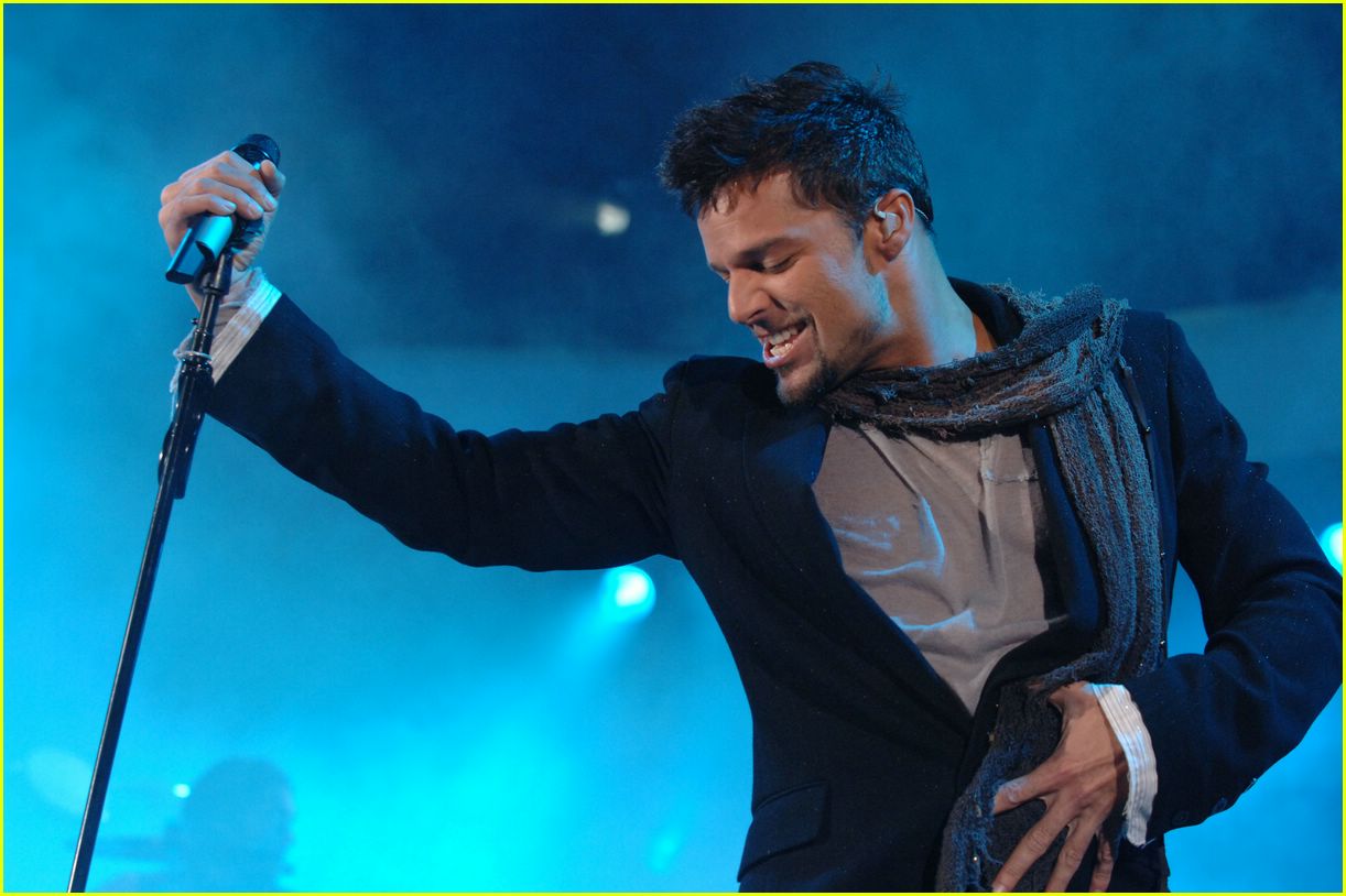 儿女绕膝承欢,拉丁天王瑞奇·马丁半退休,波多黎各豪宅尽显时尚