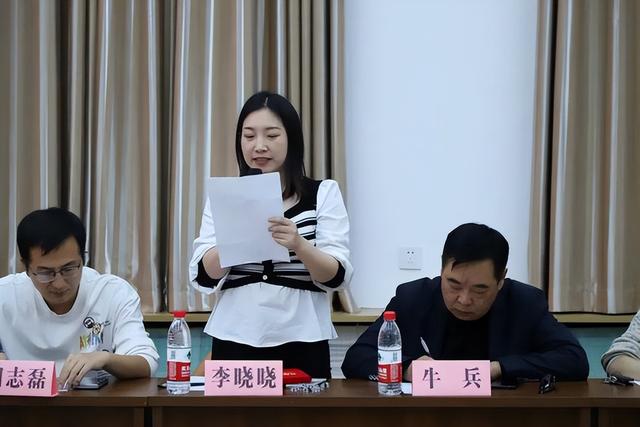 济源一中初中部举行2023级家长学校开班仪式暨家庭教育讲座