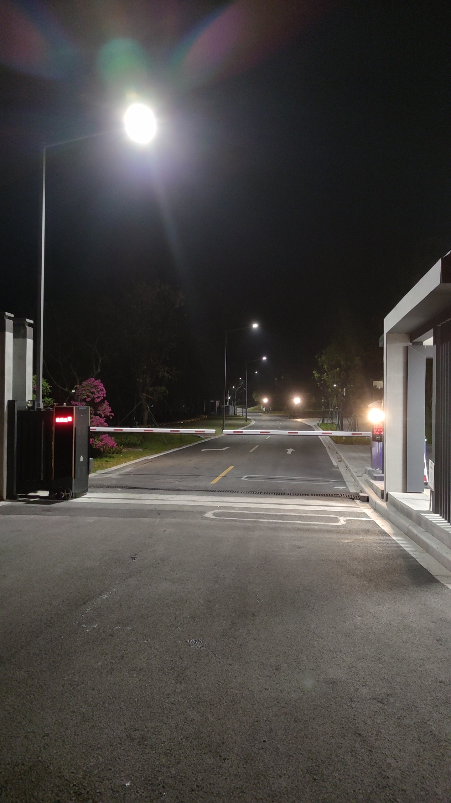 广州从化碧水新村市电单臂led路灯案例