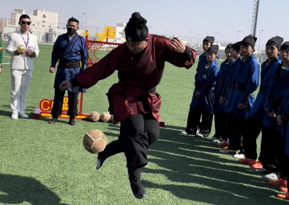 从东方来到西方,从古代来到现代,中国蹴鞠踢进世界杯
