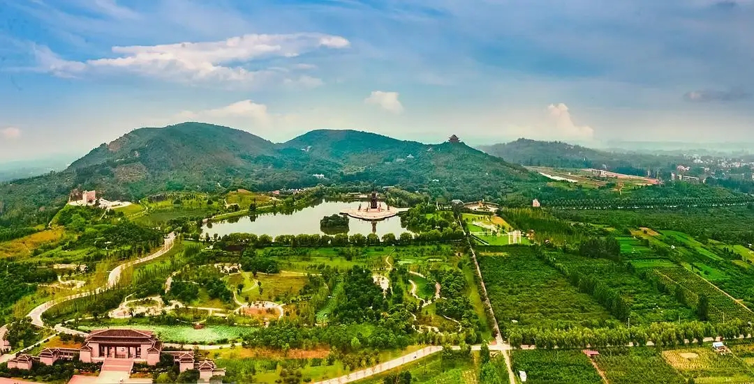 徐州艾山九龙沟风景区(七绝)