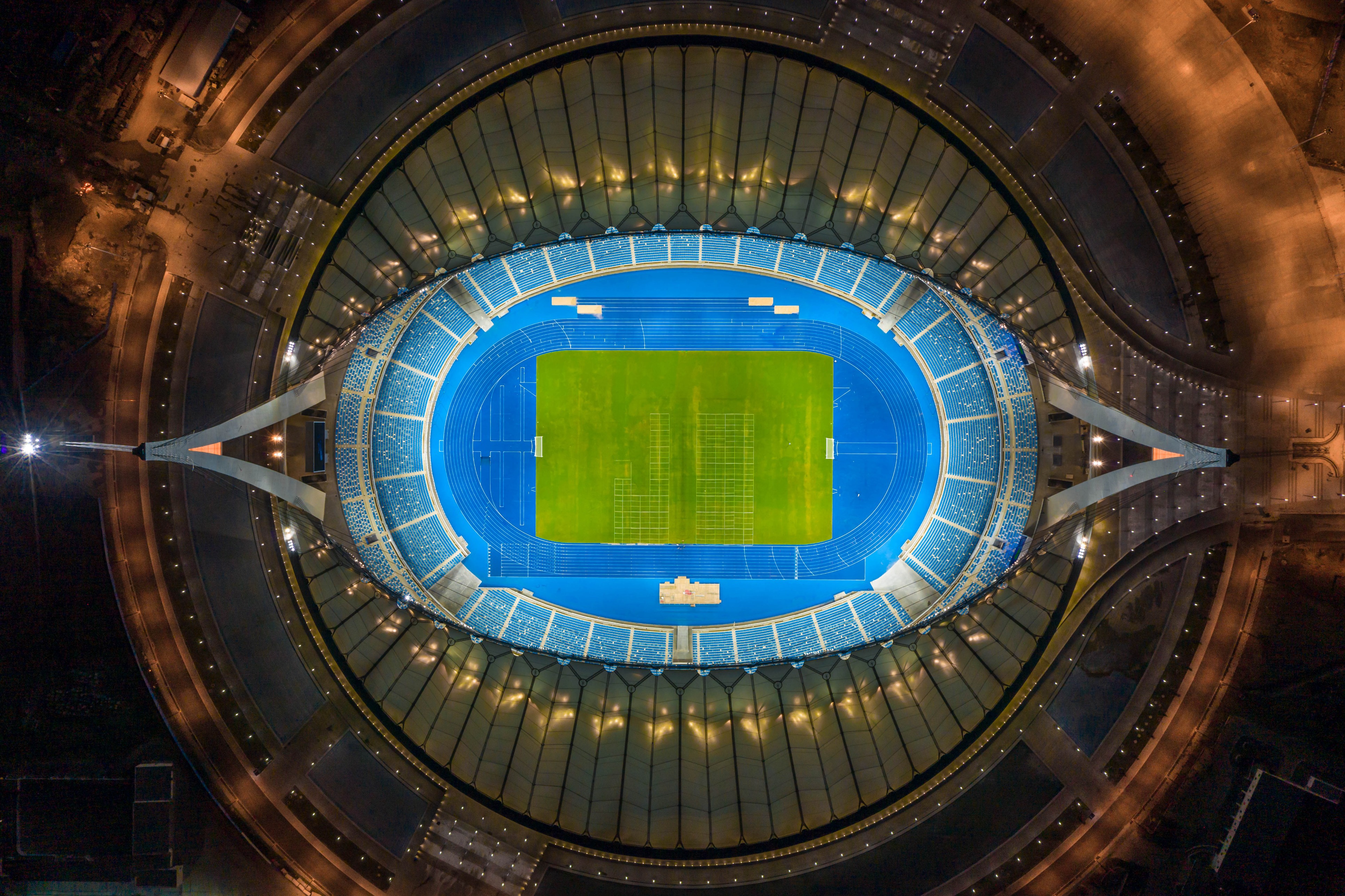 共建"一带一路"给柬中铁杆友谊注入更多内涵——访柬埔寨副首相兼财经