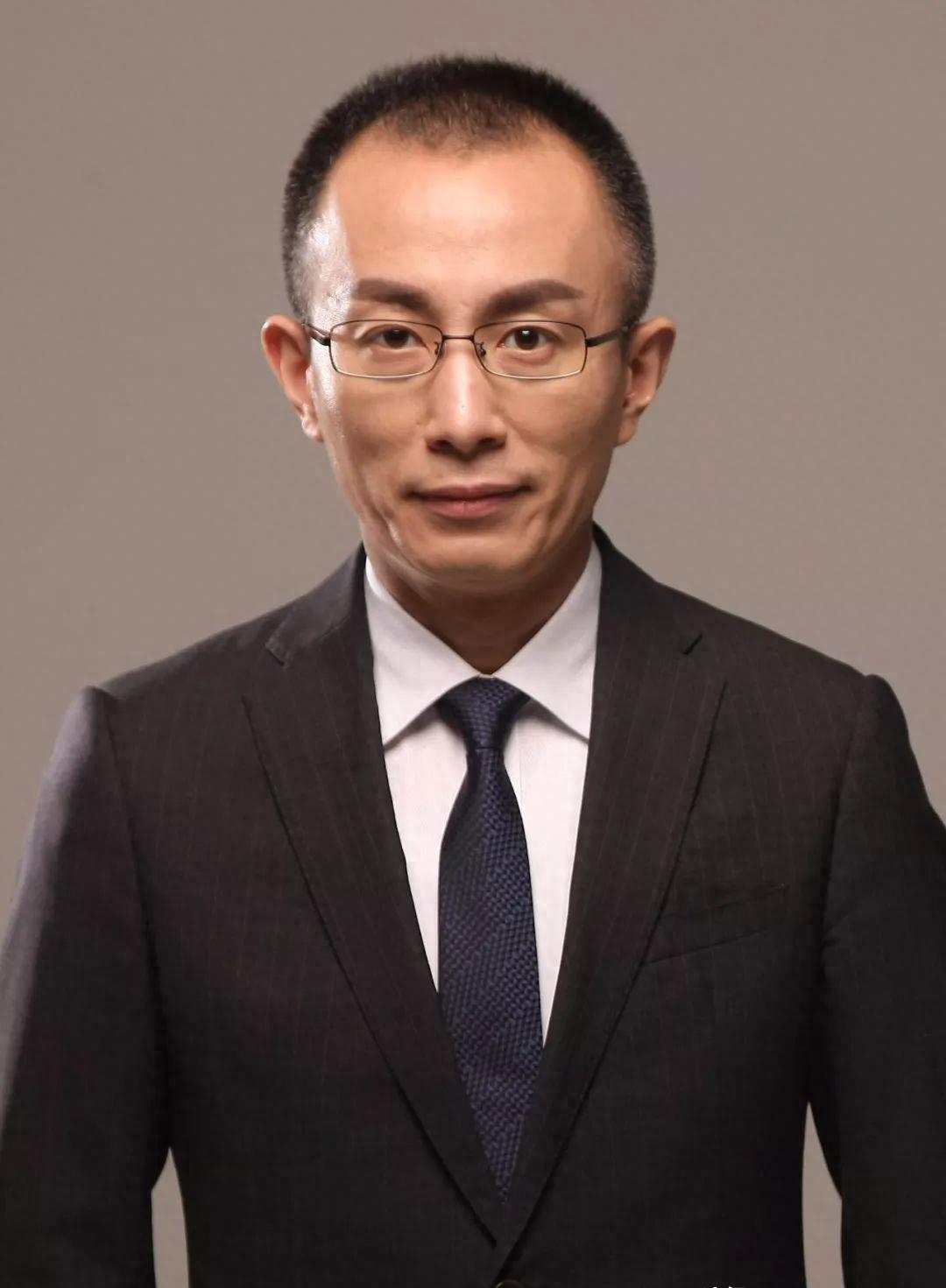 央视评论员杨禹的热度,终于结束了?是网友偏激分裂还是意料之中