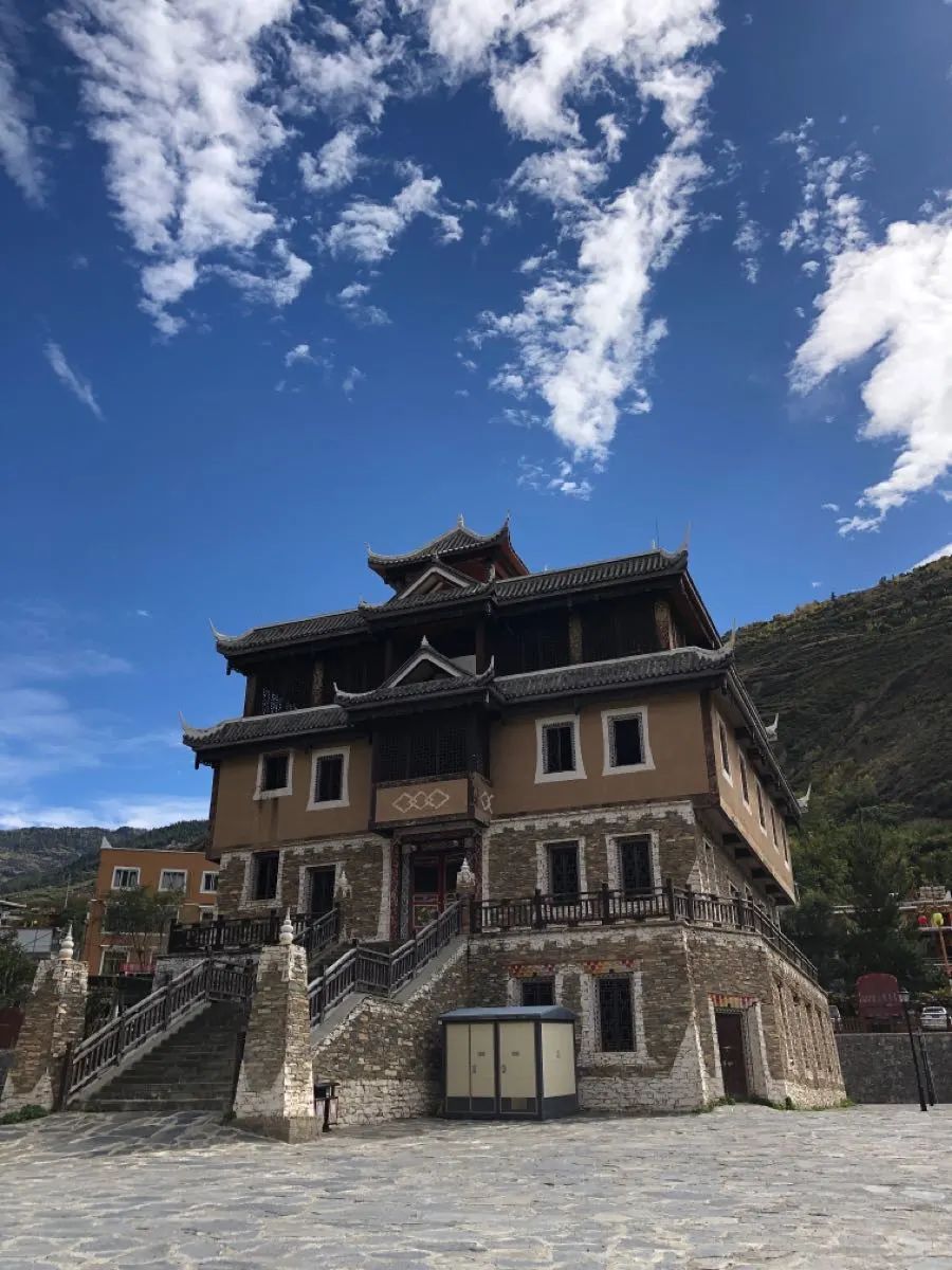 经历了两次战役的大小金川是清朝中期较大的军事行动,特别是第二