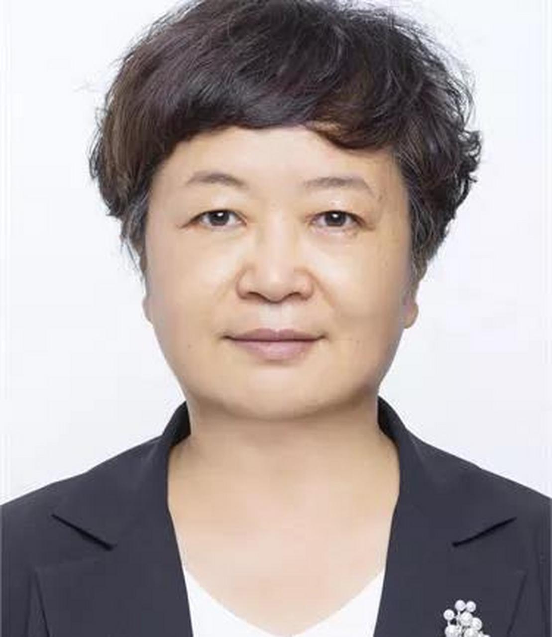 强烈建议破格提拔她  宋爱香,女,汉族,1970年3月