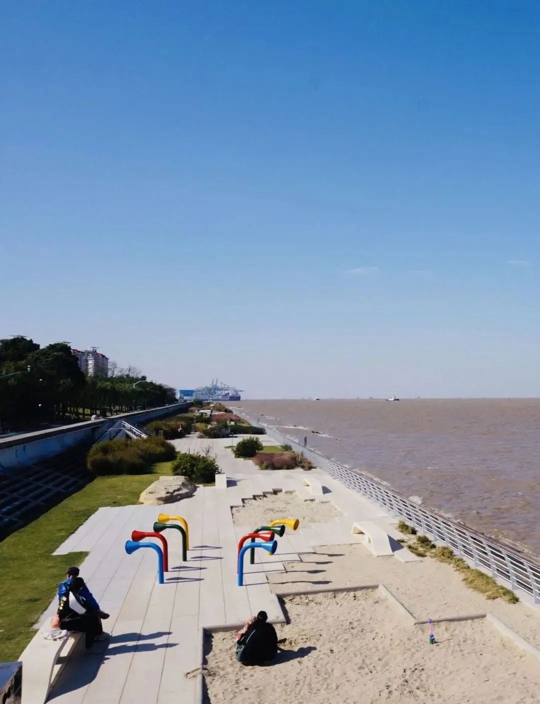 漫步宝山滨江,寻找身边的美好