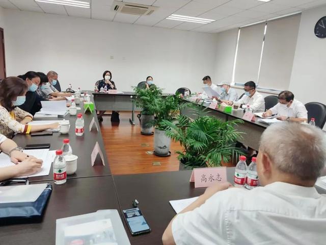 区政协委员虹梅街道联络组举行街情通报会