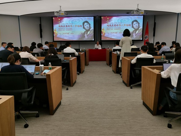 "战斗英雄"舒积成应邀出席华润资本"对话新青年"活动并讲授党课