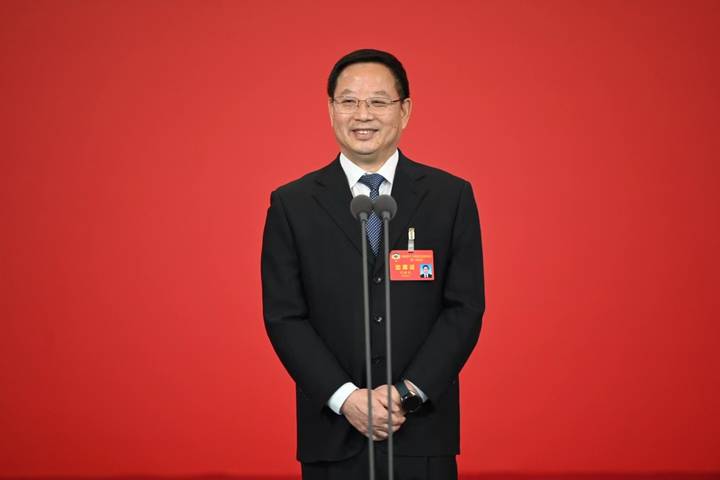 委员通道丨方健忠:"民生议事堂",实打实为群众解决300多个问题