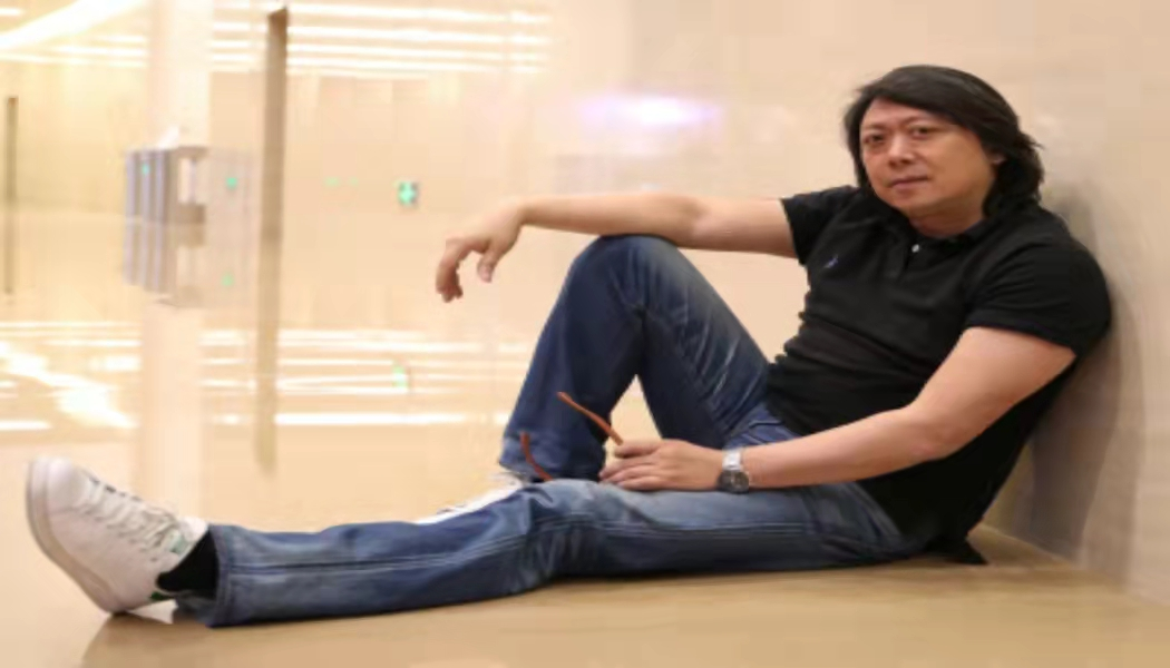 鞠觉亮导演的作品有哪些?