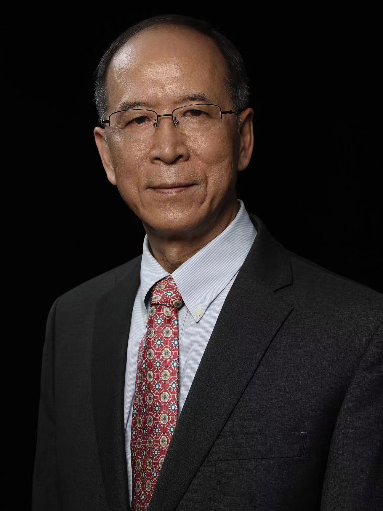 专访卫生政策专家俞卫:医保个人账户改革平稳落地的关键有哪些?