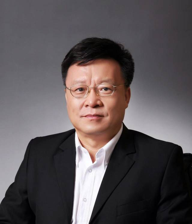 鹏城实验室主任高文获2023年吴文俊人工智能最高成就奖