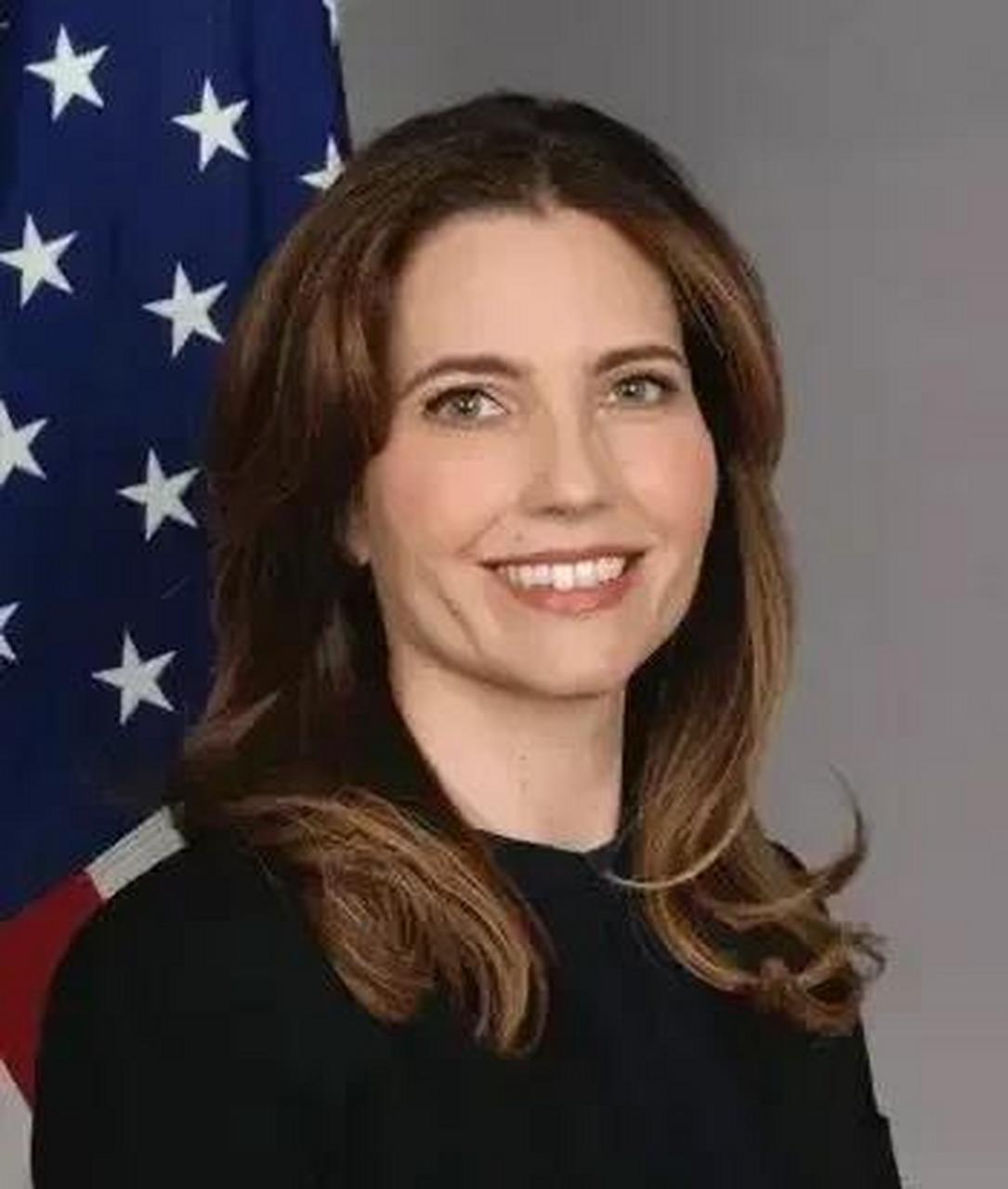 近日,美丽国大统领儿子亨特与国务卿布林肯老婆瑞安一