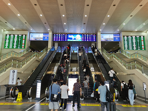 哈尔滨站候车室平面图图片