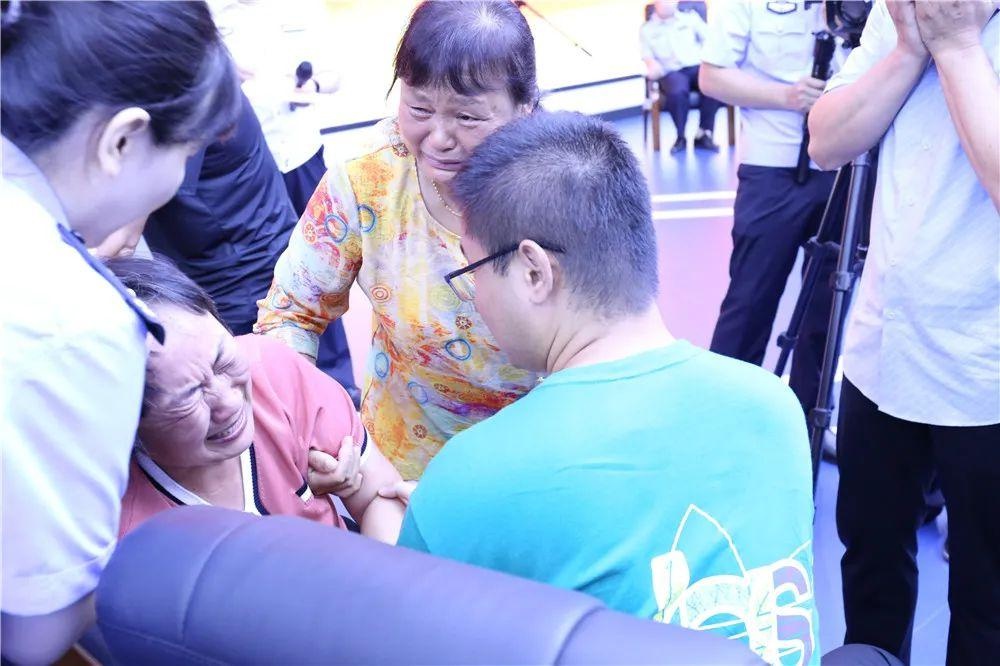 拐卖妇女儿童的"人贩子"李玉芳潜入菏泽敲门修电器?记者向警方核实!