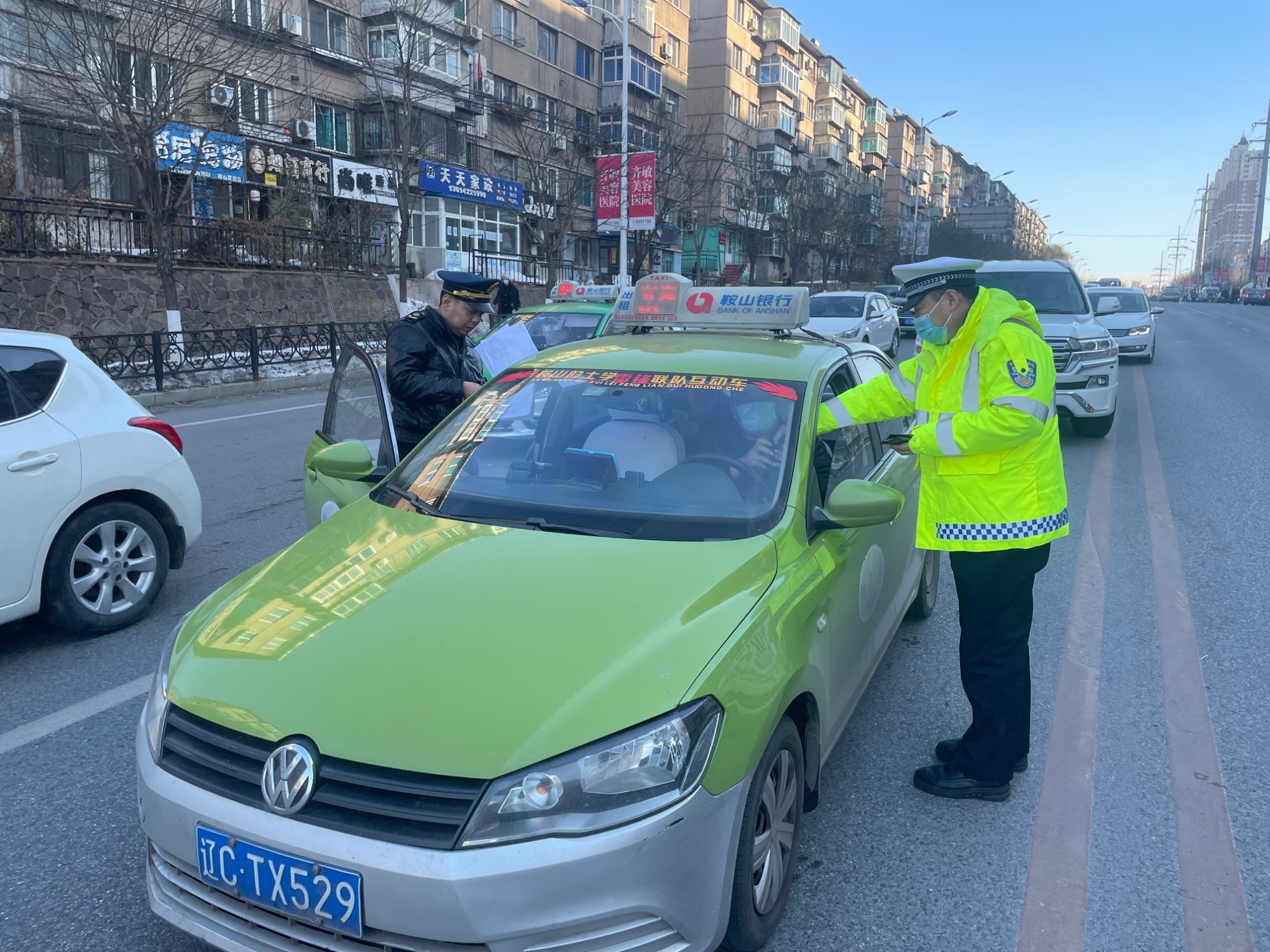 鞍山出租车图片