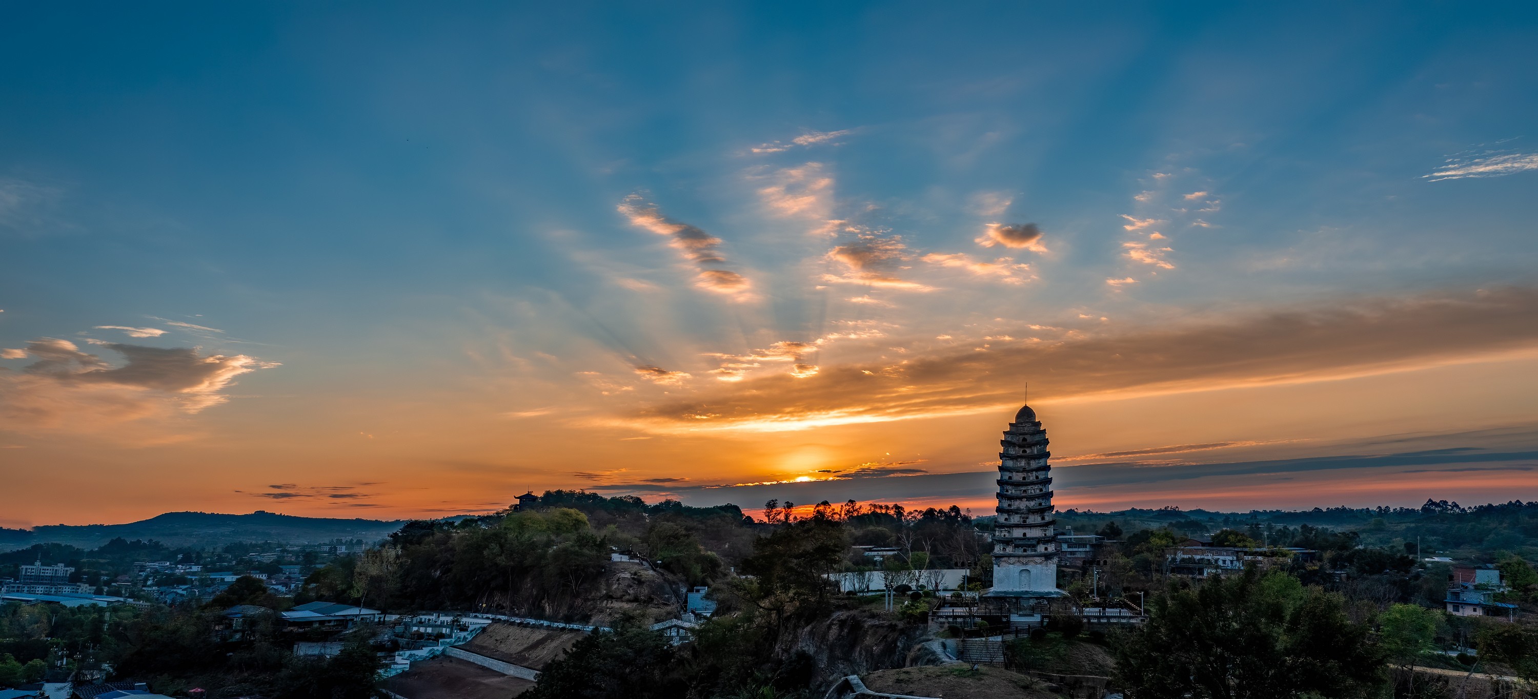 多角度看荣县创建省级健康县建设
