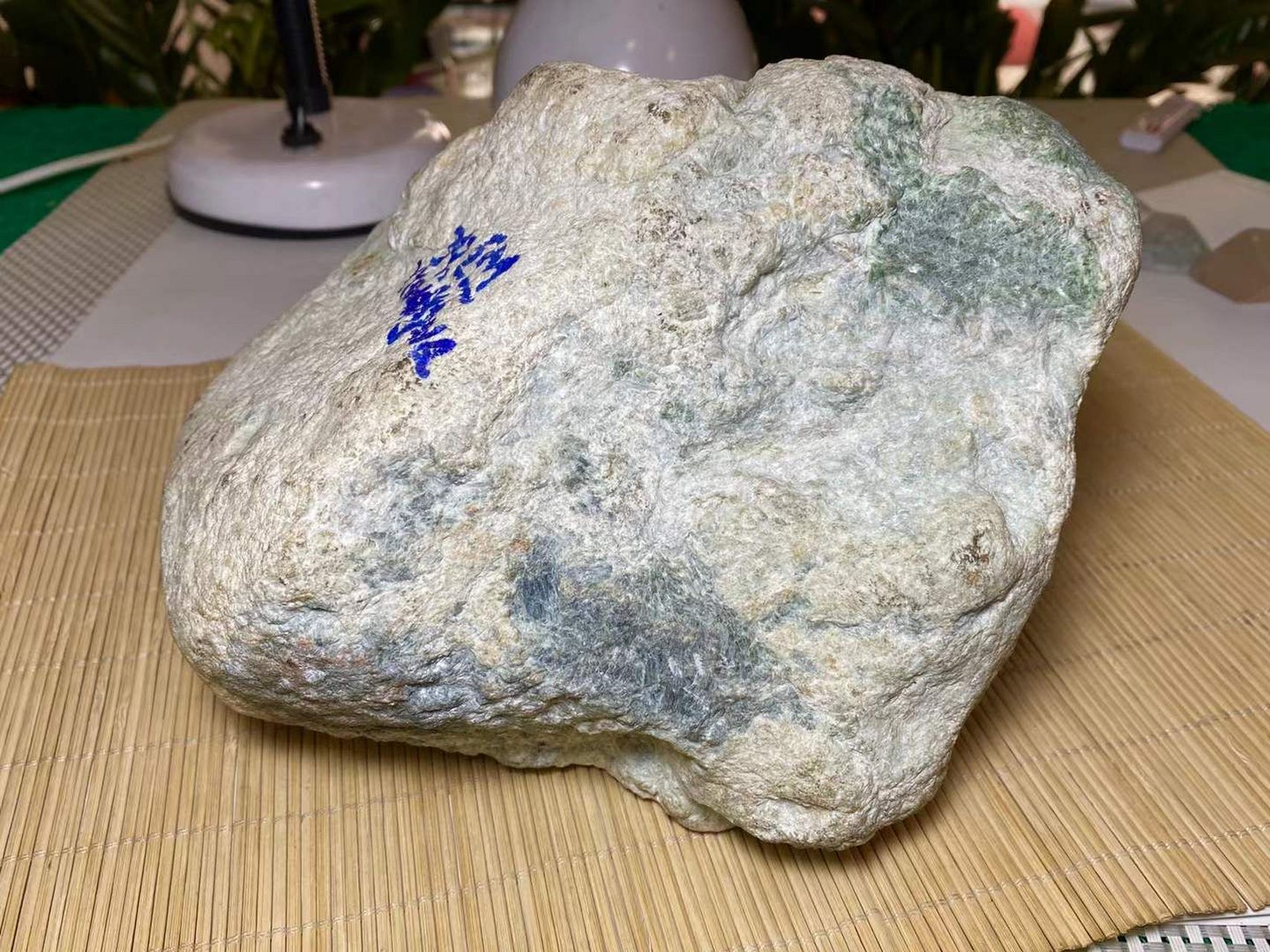 木那白岩沙翡翠原石,8.