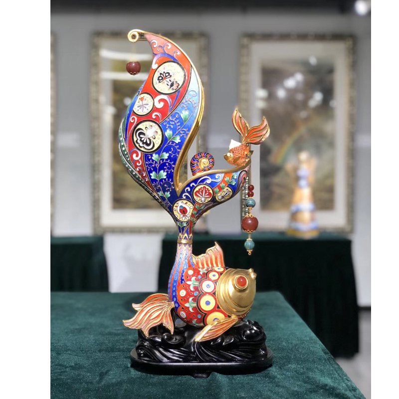 时尚收藏品美学粉彩景泰蓝第一人李佩卿大师景泰蓝《鱼舞天骄》