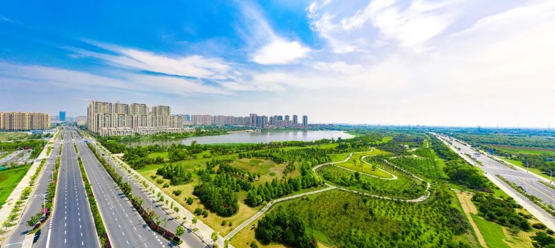 4公里 绿色是底色 人文景观是灵魂 两者有机结合 香榭湖 (点击可直接